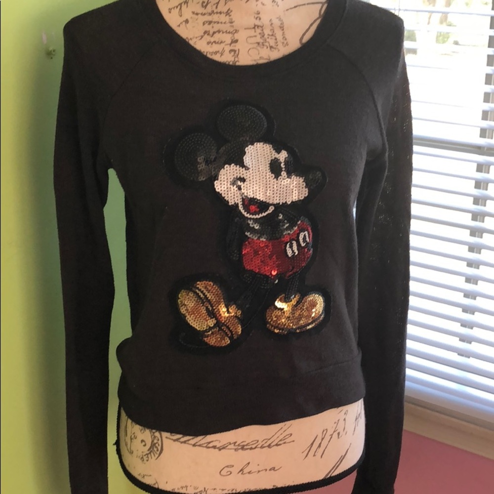 🦋 3/$30 Disney Mickey Mouse sweater